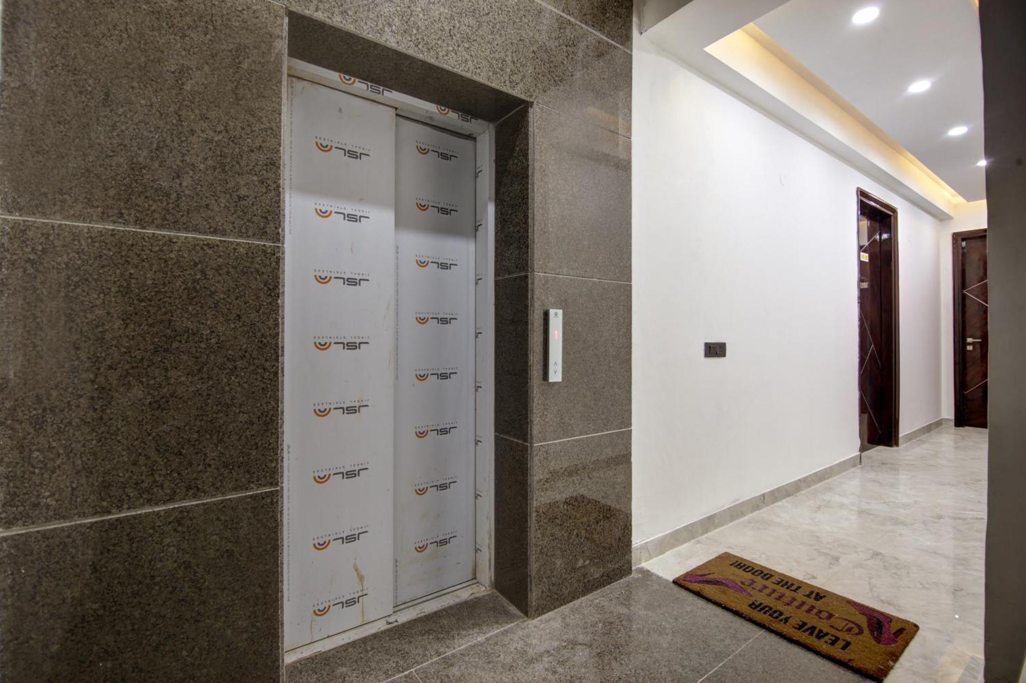 Limewood Stay - Millennium Huda City Center 구르가온 외부 사진
