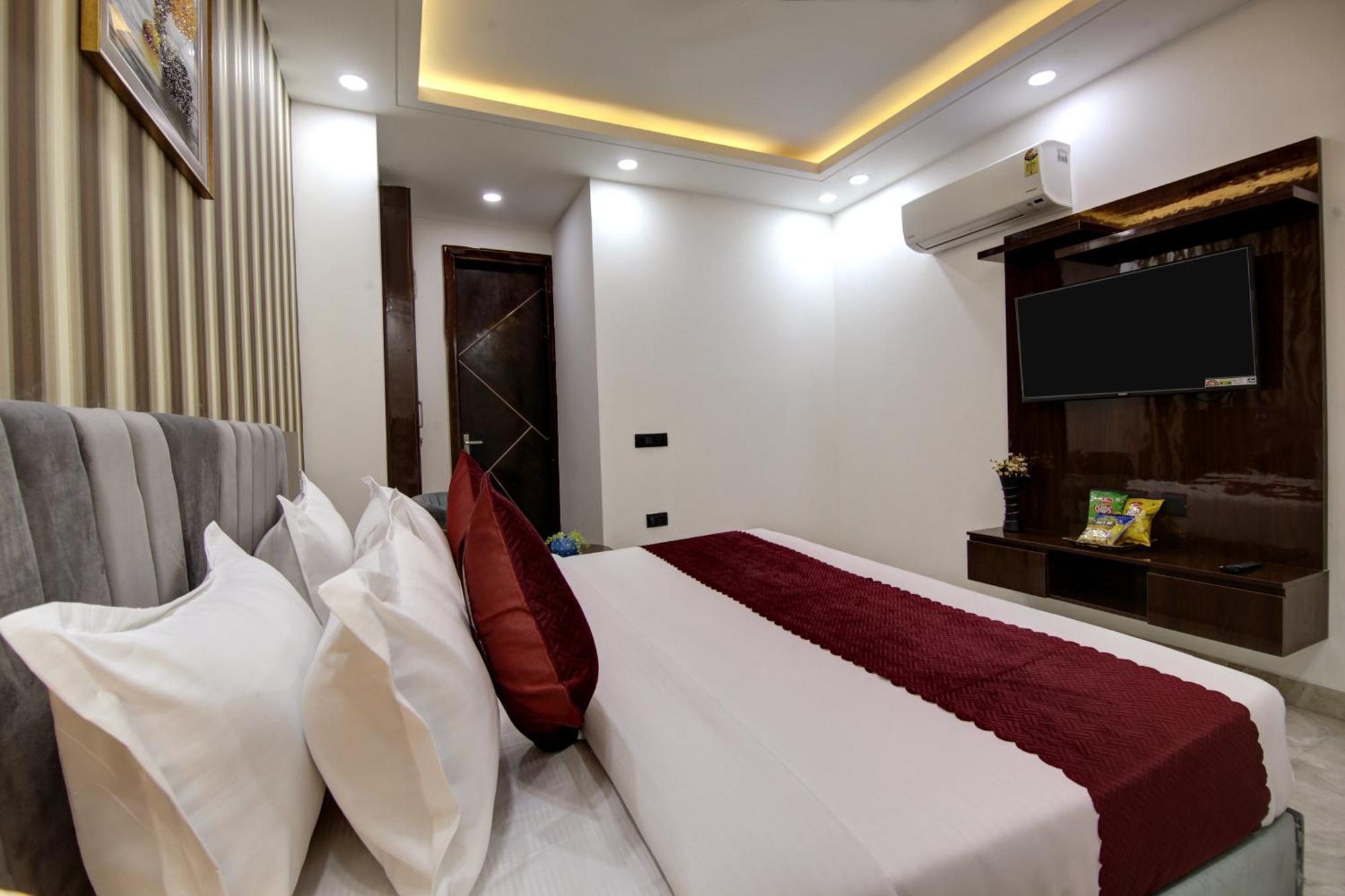 Limewood Stay - Millennium Huda City Center 구르가온 외부 사진
