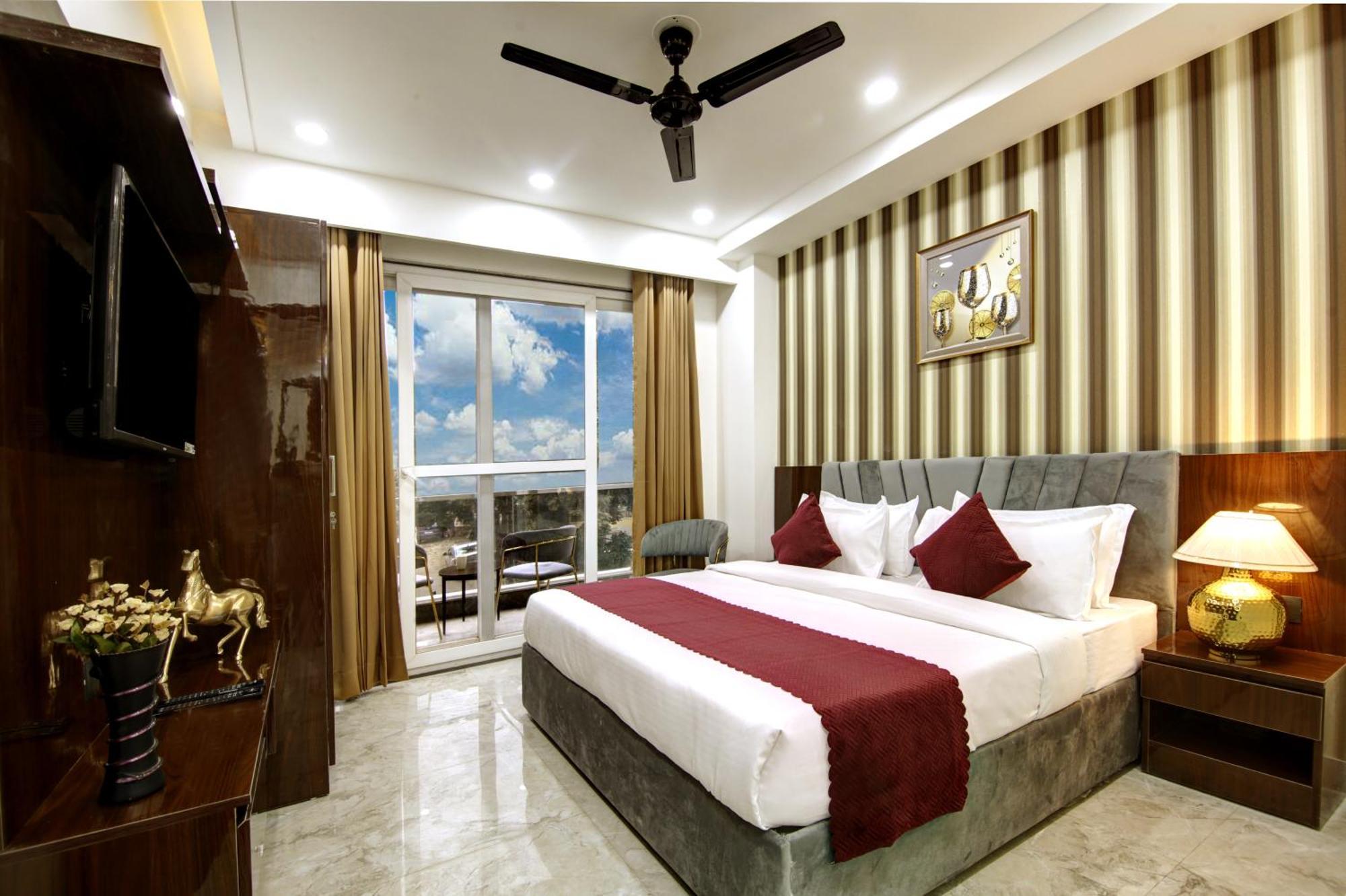 Limewood Stay - Millennium Huda City Center 구르가온 외부 사진