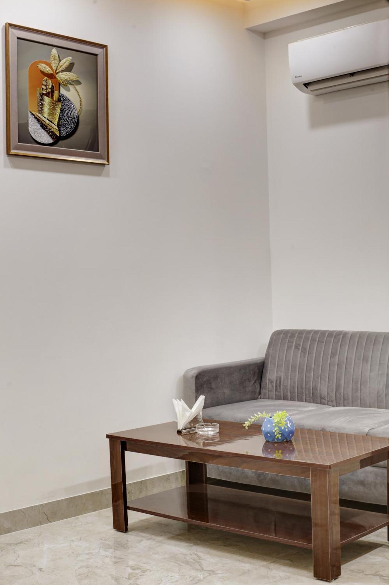 Limewood Stay - Millennium Huda City Center 구르가온 외부 사진