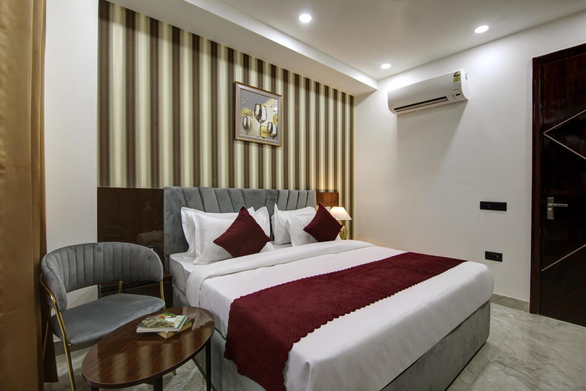 Limewood Stay - Millennium Huda City Center 구르가온 외부 사진